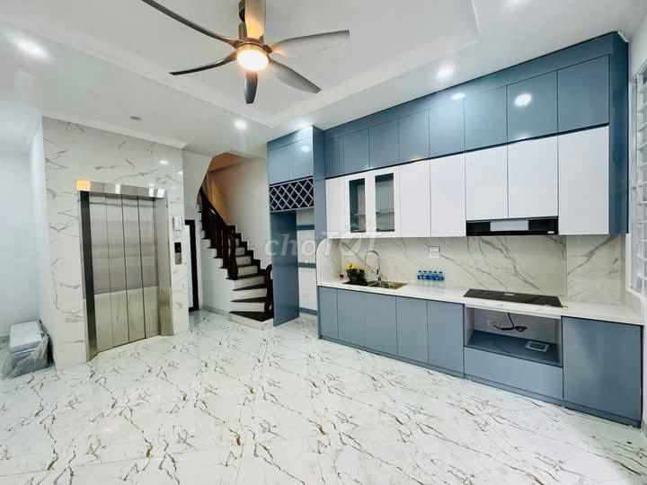 Bán nhà phố Đàm Quang Trung- cách TTTP 4km